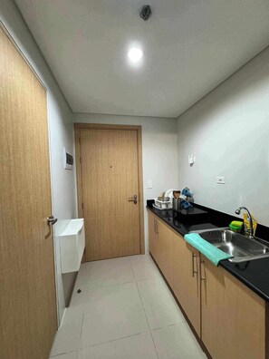 Private kitchen - GRASS RESIDENCES SM NORTH QC (Quezon City)