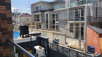 Comfort-lejlighed - 1 soveværelse - balkon - byudsigt | Terrasse/gårdhave