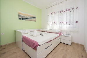 2 bedrooms, free WiFi, bed sheets