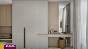 Habitación familiar, balcón, vistas a la ciudad | Interior