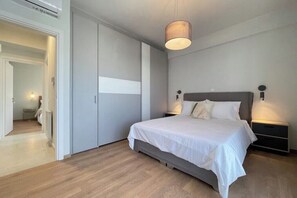 Iron/ironing board, WiFi, bed sheets - Athenean Oasis In Ellinikon-D4 (Elliniko)