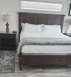 3 bedrooms, desk, iron/ironing board, free WiFi - Water's Edge Escape - 3/2 w/ Grill in The Village of Citrus Gove (Citrus Gove, The Villages)