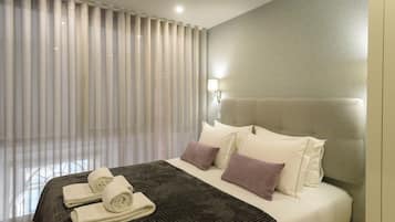 Deluxe Duplex, City View