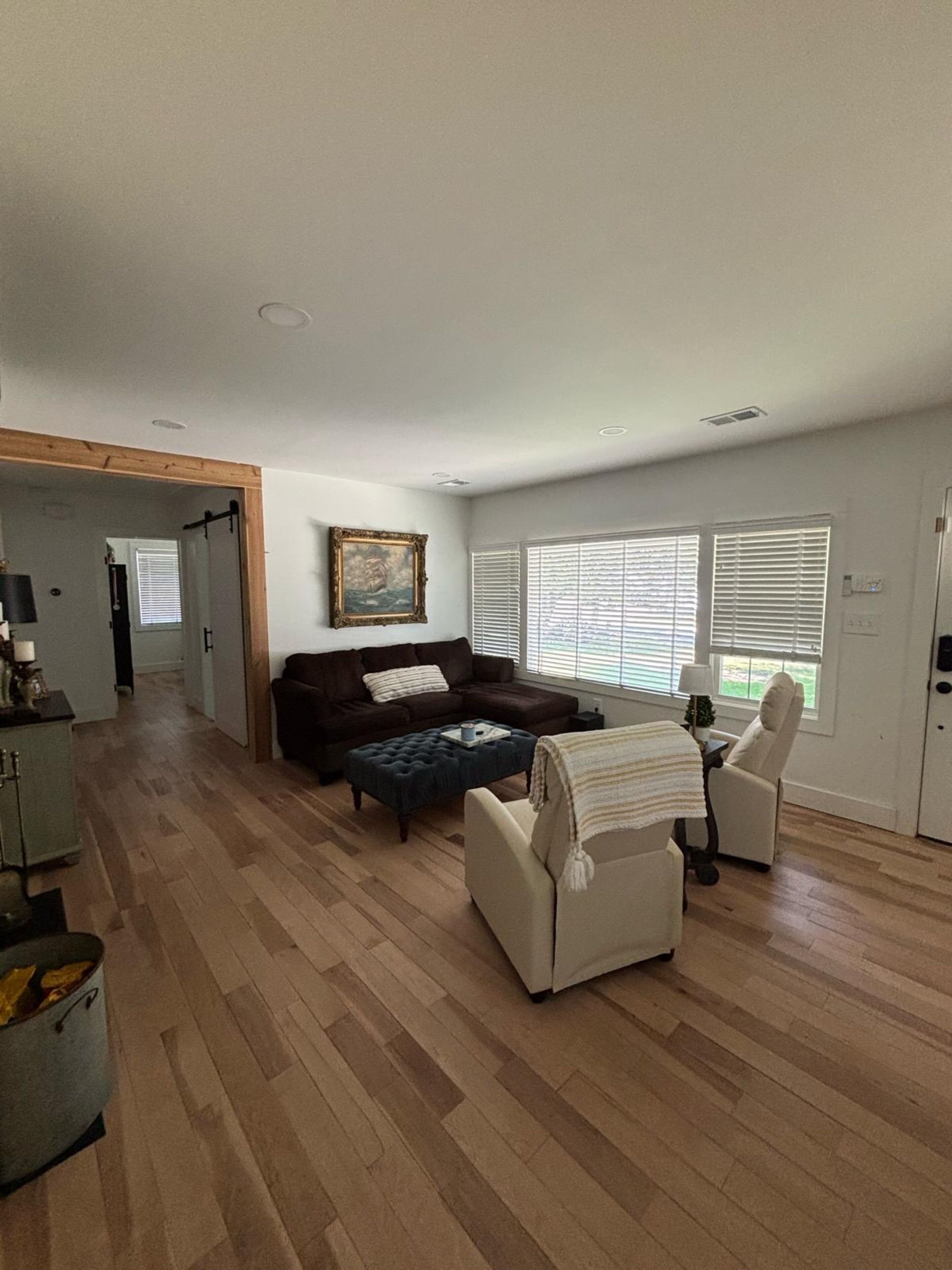 Casa familiar, 4 habitaciones, chimenea, vistas al jardín | Sala de estar