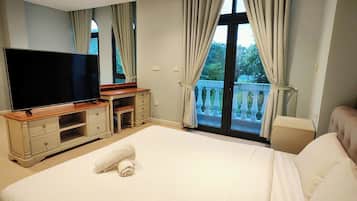 Family Apartment, Balcony, City View