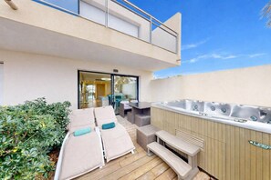 Terrace/patio - NAUTILIA  101 - Premium Luxe - Jacuzzi - 2 people (AGDE)