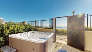 Terrace/patio - NAUTILIA  106 - Superior Luxe - Jacuzzi - 2 people (AGDE)