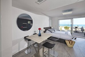 Dining - NAUTILIA  204 - Superior Luxe - Terrace - 2 people (AGDE)