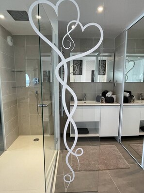 Bathroom - NAUTILIA  206 - Luxe Rooftop - Jacuzzi - 2 people (AGDE)