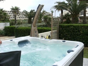 Outdoor spa tub - BUBBLE Natura Beach - Apartement NB2 - Luxe - 6 people (AGDE)
