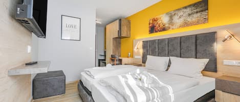 Deluxe Double Room, City View