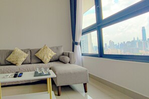 Luxury Apartment, City View | Living area