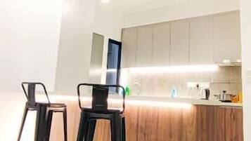 Appartement, vue ville | Restauration