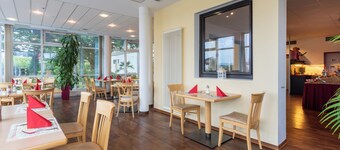 XZLLENZ light Hotel