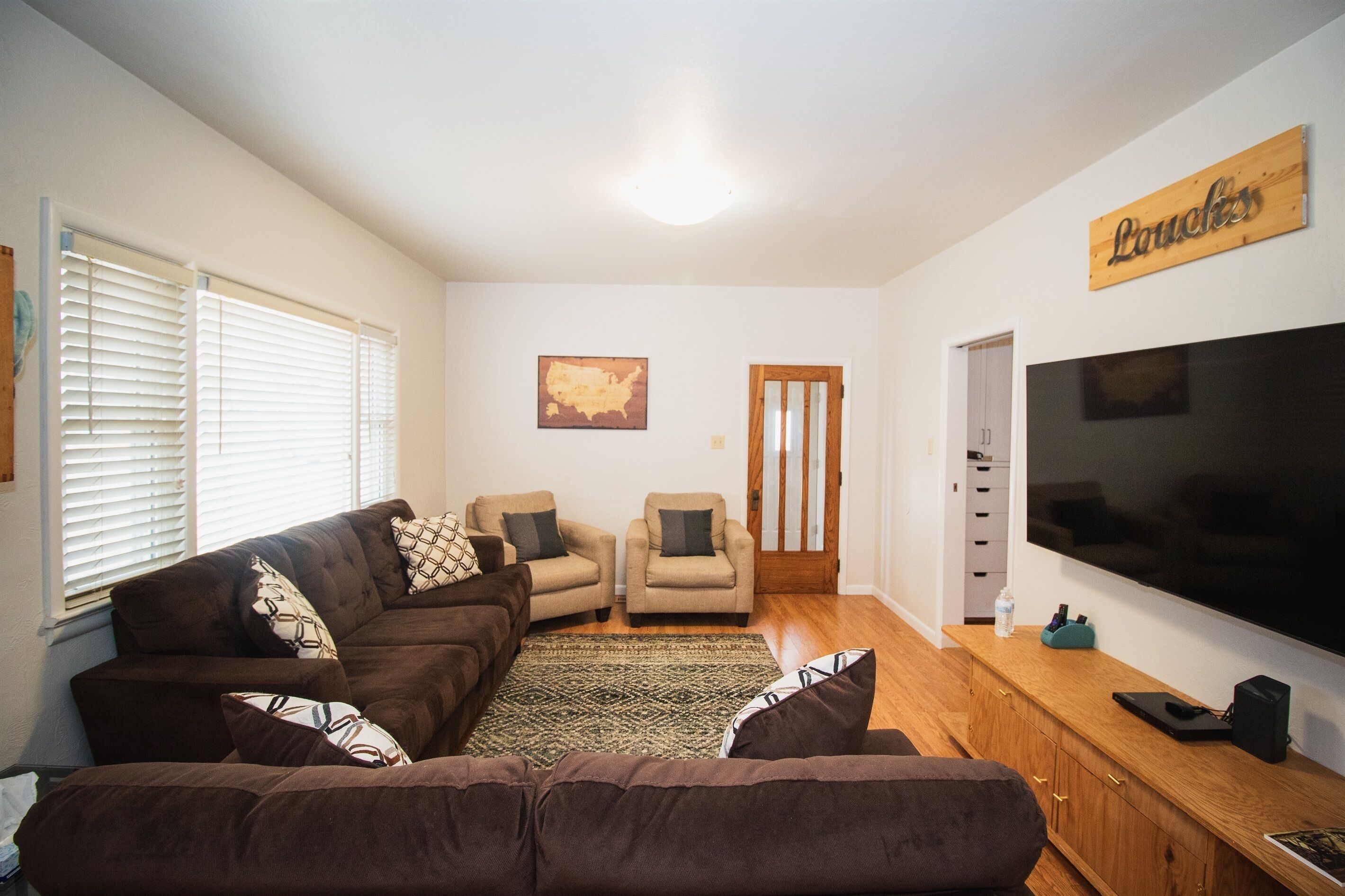 Perfect Home Base | Walk To Downtown | Sleeps 11! - Greeley, CO