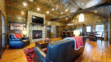 Cabin, Multiple Beds, Hot Tub, Garden View (Pond Lily Creek) | Living area