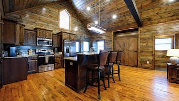 Cabin, Multiple Beds, Hot Tub, Garden View (Pond Lily Creek) | Private kitchen