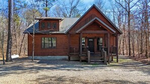 Exterior - Pond Lily Creek - Spacious Couples Cabin - Hot Tub (Broken Bow)