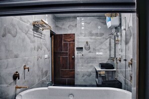 Premium Room | Bathroom - Kaldan Palace (Leh)