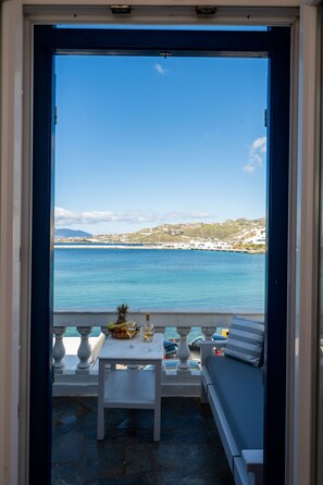 Interior - Mykonian Old Port Suite with Sea View (Mikonos)