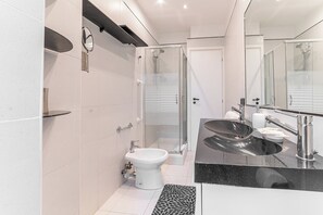 Deluxe Condo | Bathroom - Desiré Flat - Vatican City - Metro Cipro (Rome)