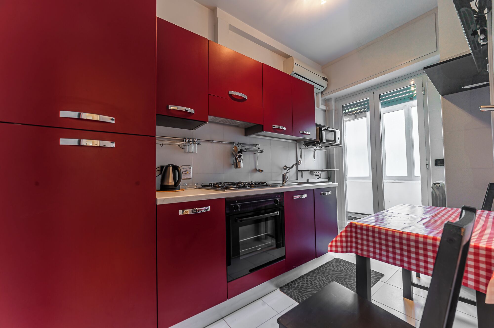 Deluxe Condo | Private kitchen