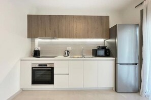 Private kitchen - Cultural Retreat Near Stavros Niarchos-C1 (Kallithea)