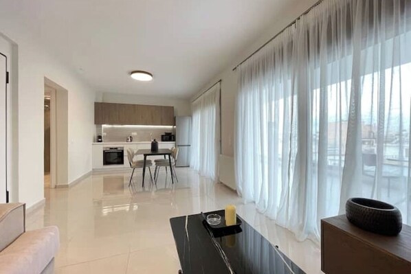 Interior - Cultural Retreat Near Stavros Niarchos-E1 (Kallithea)