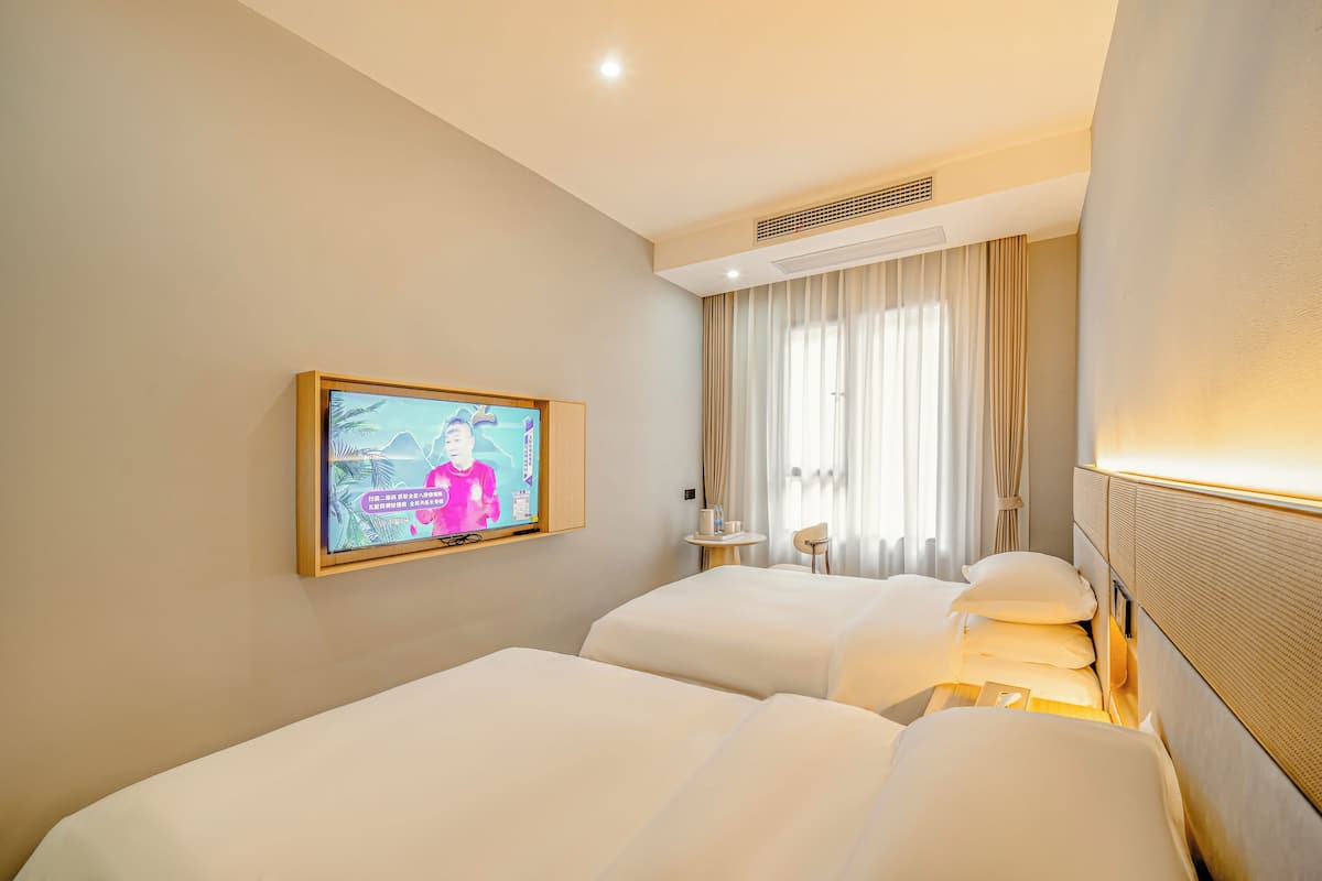 Traditional Double Room, City View