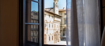 Palazzo Cofani Brizzolari – Historic Residence with Tower in the Heart of Arezzo