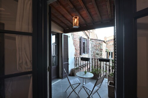 Palazzo Cofani Brizzolari – Historic Residence with Tower in the Heart of Arezzo