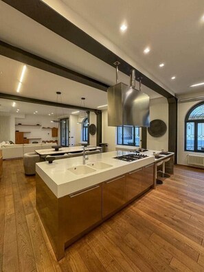 Fridge, oven, stovetop, dishwasher - Loft @ Veratti by iCasamia .it (Varese)