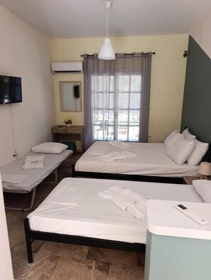 Room - AK Village Rooms - Peloponnese Comfy Gem (Drepano)