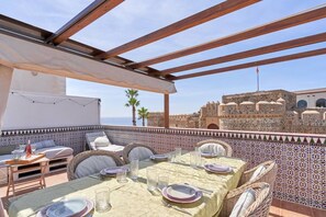 Outdoor dining - Maison Almuñecar centre ! vue mer château montagne (Almuñécar)