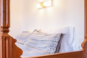 1 bedroom, iron/ironing board, WiFi, bed sheets - Sofia Mike House 1 (Karpathos)