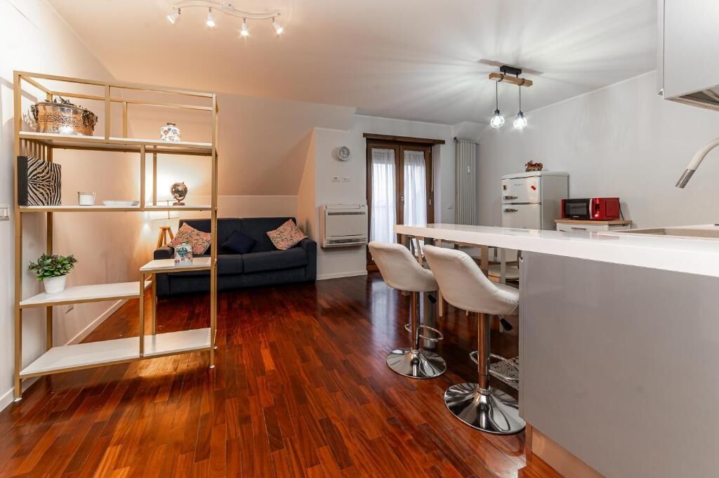 Apartamento Deluxe, balcón, vistas a la ciudad | Interior