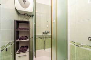 Standard Apartment, Garden View | Bathroom - Apartment Sinanovic 2 (Vir)