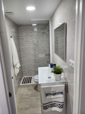 Bathroom - Estupendo apartamento al mar (Velilla-Taramay)