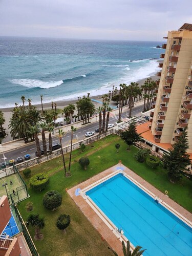 Bonito apartamento junto a mar