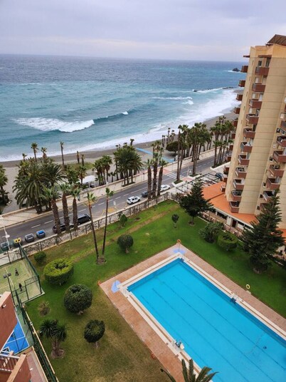 Bonito apartamento junto a mar