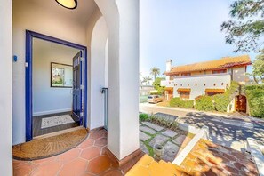 Property grounds - Sea Lane Ocean View Home | Patios & Walk to Beach (La Jolla)