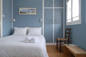 2 bedrooms, free WiFi, bed sheets - Charming house near the beach for 6 people (Les Sables-d´Olonne)