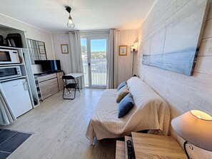 TV - Cozy studio beach access - 2 guests (Jullouville)