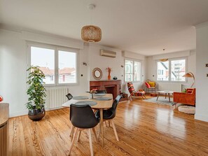 Dining - Bright apartment near beach - 6 guests (Biarritz)