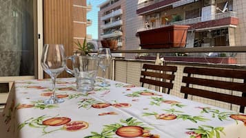 Leilighet | Utendørsservering