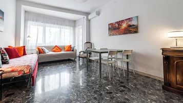 Apartment | Living area