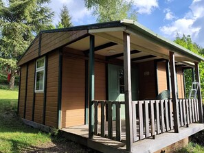 Exterior - Chalet with terrace - 6 guests (La Tour-d'Auvergne)