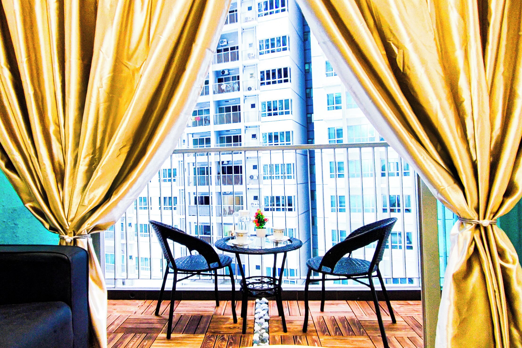 Suíte, sacada, vista para a piscina | Parte interna