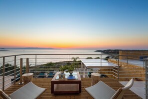 Outdoor dining - Villas Maya 3-bedroom villa in fabulous Chorafakia with private pool (Chorafakia)