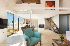 Living area - Villas Maya 3-bedroom villa in fabulous Chorafakia with private pool (Chorafakia)